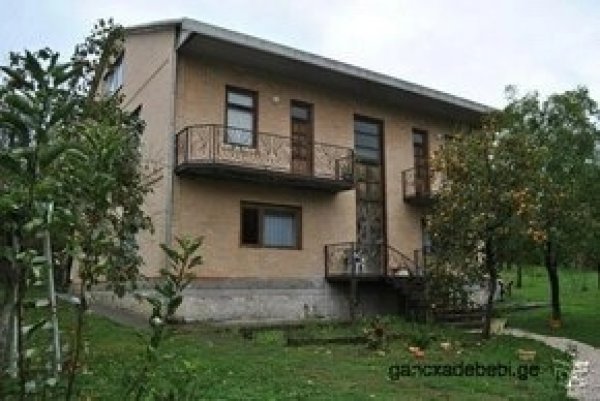 გირავდება მარტვილში კერძო სახლი, 5000$, მეპატრონის ცხოვრების უფლებით