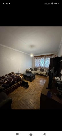 იყიდება ლეონიძის ქუჩაზე