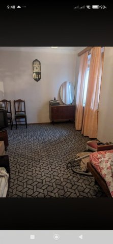 იყიდება მეგობრობის გამზირზე