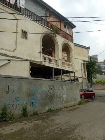 მესაკუთრესგან-  ქირავდება ვაშლიჯვარში კერძო სახლის მე-3 სართულზე 