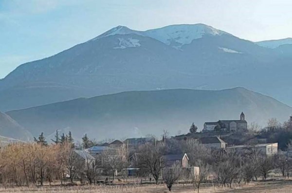 მეპატრონისგან -  იყიდება თბილისიდან 40 კმ.ში - სოფელ კავთისხევში  პრესტიჟულ ადგილას!